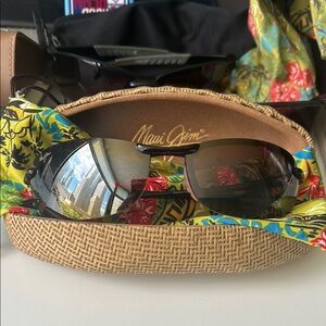 Maui Jim Black Sunglasses with Woven Case